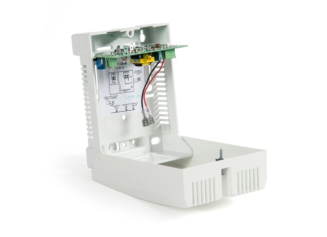 17 СКАТ-1200А  источник питания, 12В, 1А, корпус пластик под АКБ 1х1,2Ач СС ТР ПБ Бастион СКАТ-1200А