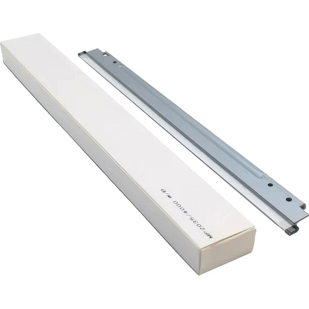 Чистящее лезвие в сборке. Ricoh D0092351 Чистящее лезвие в сборке. Ricoh D0092351
