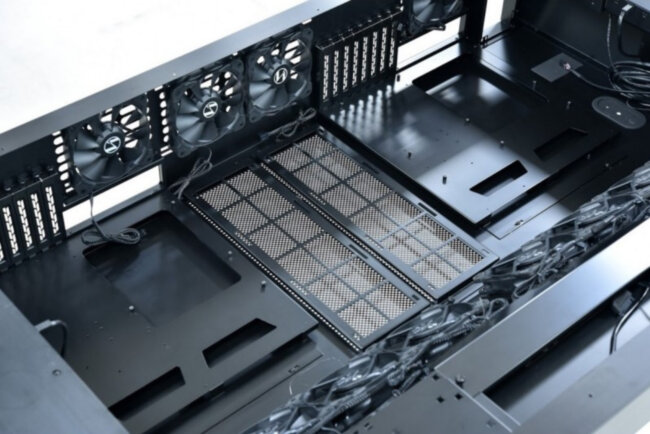 Корпус для ПК без блока питания Lian Li DK-05F Корпус для ПК без блока питания Lian Li DK-05F