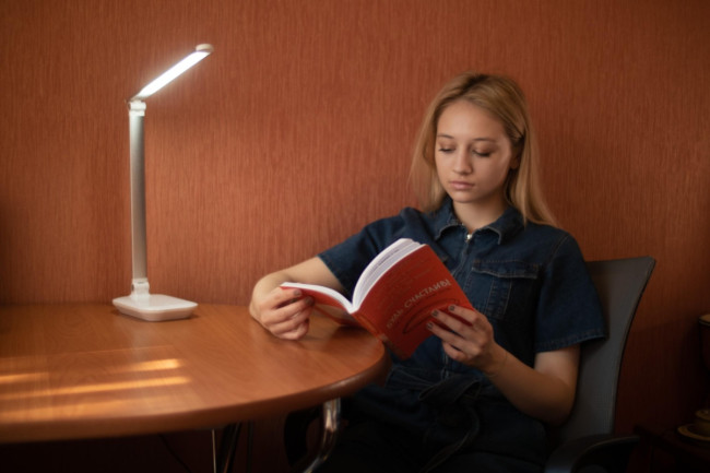 Светильник настольный светодиодный СТАРТ CT113 белый Светильник настольный светодиодный СТАРТ CT113 белый Светильник настольный светодиодный СТАРТ CT113 белый Светильник настольный светодиодный СТАРТ CT113 белый