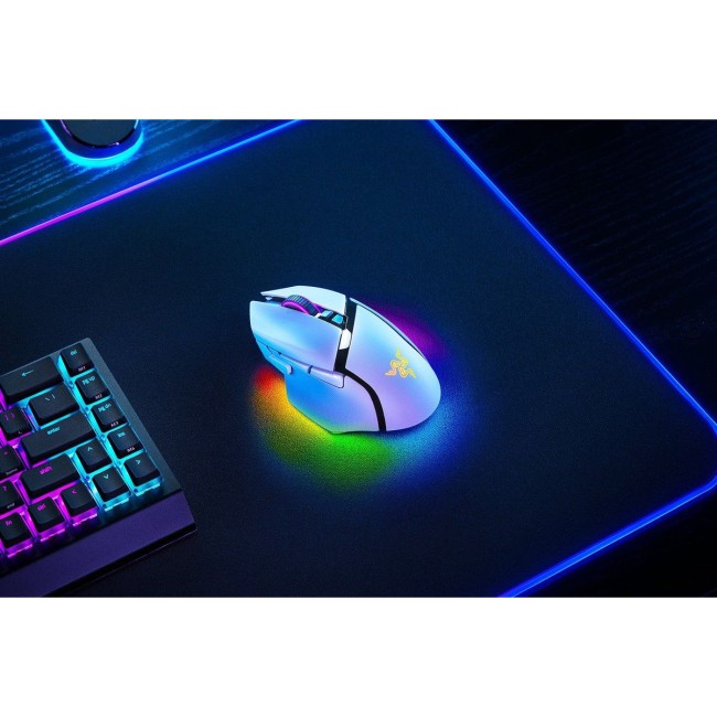 Игровая мышь Razer Basilisk V3 Pro 35K - White gaming mouse Razer Basilisk V3 Pro 35K - White gaming mouse RZ01-05240200-R3G1 Игровая мышь Razer Basilisk V3 Pro 35K - White gaming mouse Razer Basilisk V3 Pro 35K - White gaming mouse RZ01-05240200-R3G1