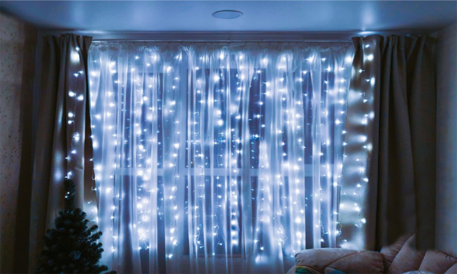 Гирлянда Гирлянда 240LED 220V, 8 режимов, 3х2м, занавес, холодный белый Гирлянда Гирлянда 240LED 220V, 8 режимов, 3х2м, занавес, холодный белый