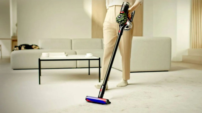 Беспроводной пылесос Dyson Dyson V8 New Cyclone Black Edition 226587-01 Беспроводной пылесос Dyson Dyson V8 New Cyclone Black Edition 226587-01
