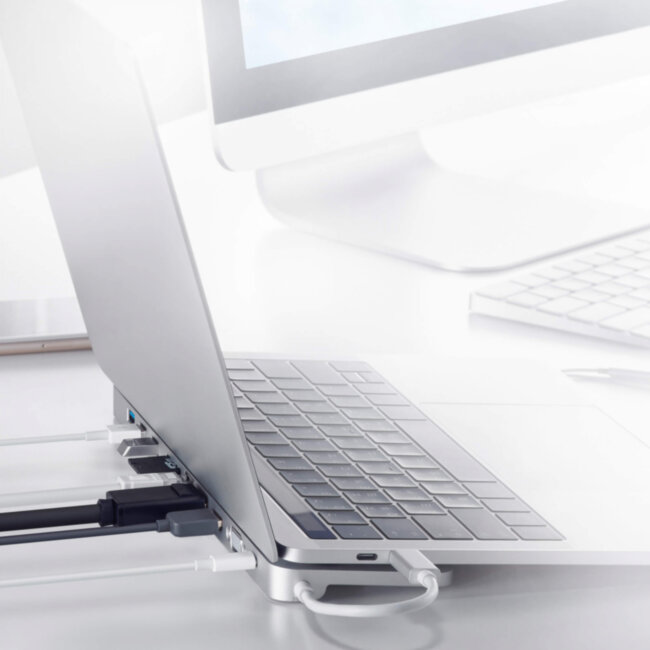 USB-C Мультипортовая док станция со сквозной передачей питания ATEN UH3234 USB-C Мультипортовая док станция со сквозной передачей питания ATEN UH3234