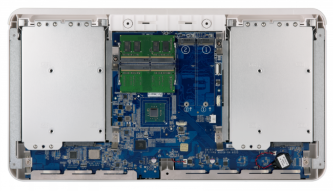 Сетевое хранилище без дисков QNAP HS-453DX