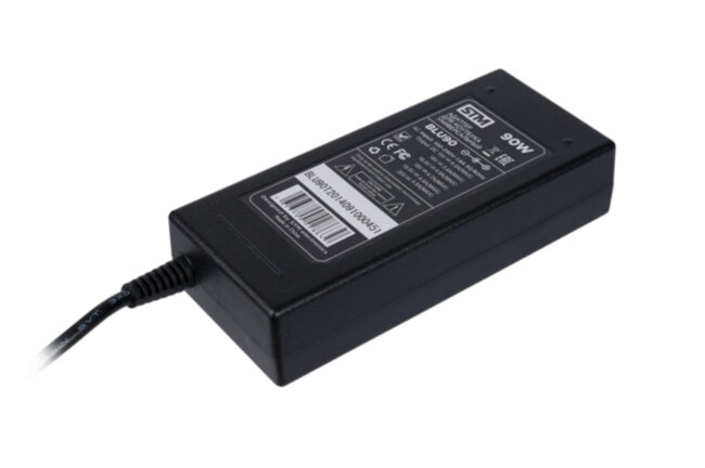 Универсальный адаптер для ноутбуков на 90Ватт STM BLU 90