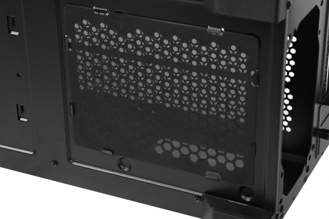 Корпус Gigabyte 28300-C102B-2CRR Корпус Gigabyte 28300-C102B-2CRR