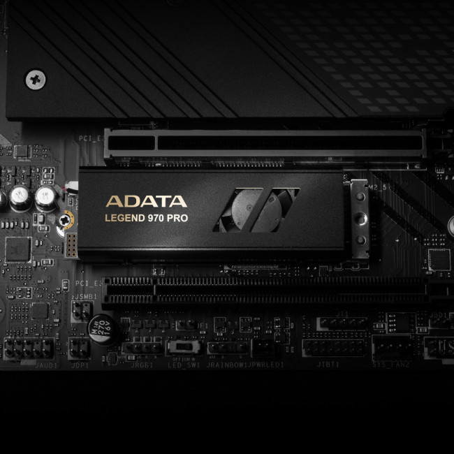 Твердотельный накопитель ADATA SSD LEGEND 970 PRO 2 ТБ (SLEG-970P-2TCI) Твердотельный накопитель ADATA SSD LEGEND 970 PRO 2 ТБ (SLEG-970P-2TCI)