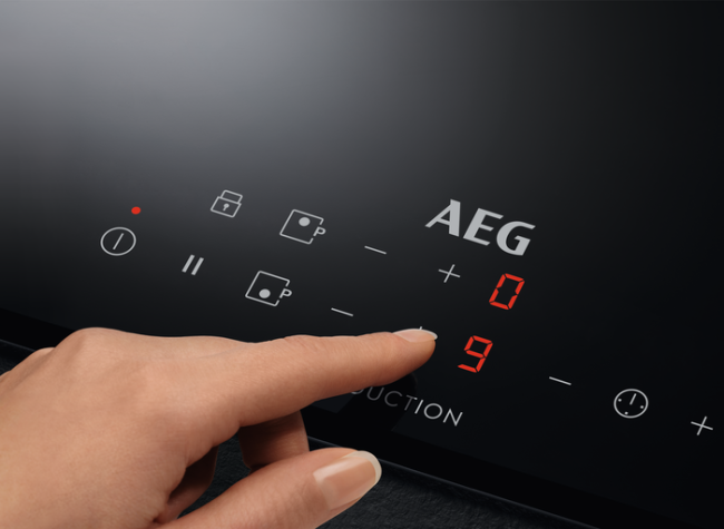 Встраиваемая индукционная панель AEG AEG IKB32300CB