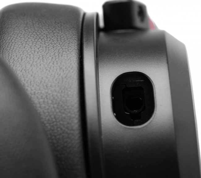 Наушники с микрофоном A4Tech M590I SPORTS RED Наушники с микрофоном A4Tech M590I SPORTS RED