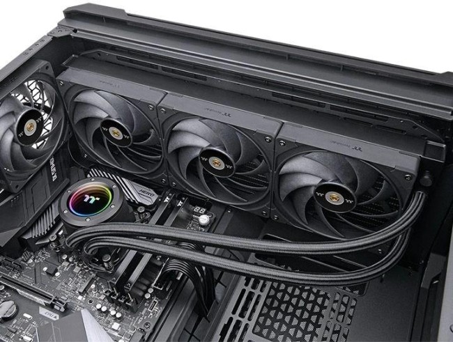 Система водяного охлаждения Thermaltake CL-W400-PL12BL-A Система водяного охлаждения Thermaltake CL-W400-PL12BL-A