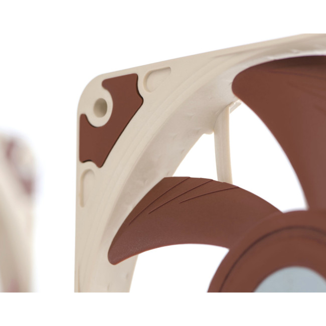Кулер для корпуса Noctua NF-A12x15 FLX Кулер для корпуса Noctua NF-A12x15 FLX