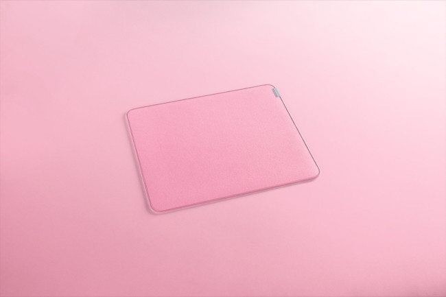 Игровой коврик для мыши Razer Strider - Hybrid Gaming Mouse Mat - Large - Quartz Razer RZ02-03810300-R3M1 Игровой коврик для мыши Razer Strider - Hybrid Gaming Mouse Mat - Large - Quartz Razer RZ02-03810300-R3M1