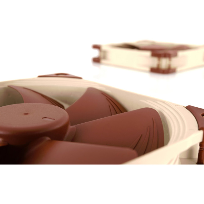 Кулер для корпуса Noctua NF-A14 ULN Кулер для корпуса Noctua NF-A14 ULN