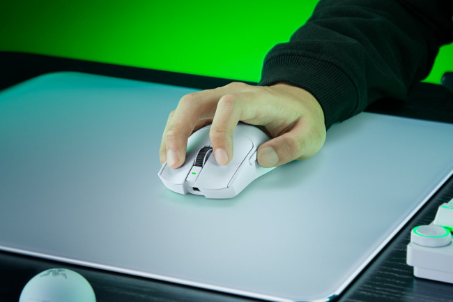 Игровая мышь Razer Viper V4 Pro - White Mouse Razer RZ01-05630200-R3G1 Игровая мышь Razer Viper V4 Pro - White Mouse Razer RZ01-05630200-R3G1