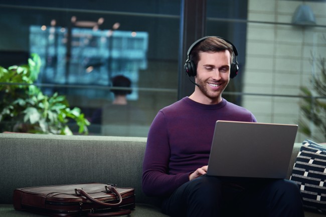 Гарнитура беспроводная Jabra Evolve2 65 - USB-A MS Teams Stereo with Charging Stand