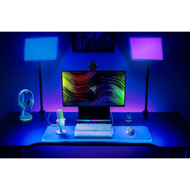 Микрофон Razer Seiren V3 Chroma - White Razer RZ19-05060200-R3M1