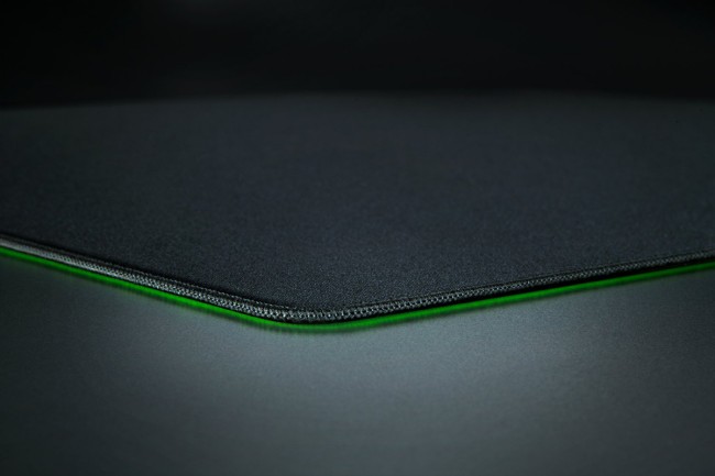 Игровой коврик для мыши Razer Gigantus V2 Pro L - Control Mousepad Razer RZ02-05490400-R3M1