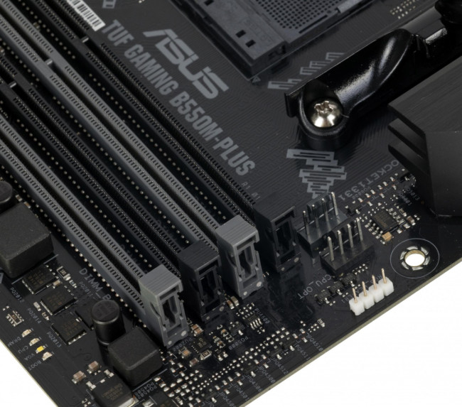 Материнская плата ASUS TUF GAMING B550M-PLUS Материнская плата ASUS TUF GAMING B550M-PLUS