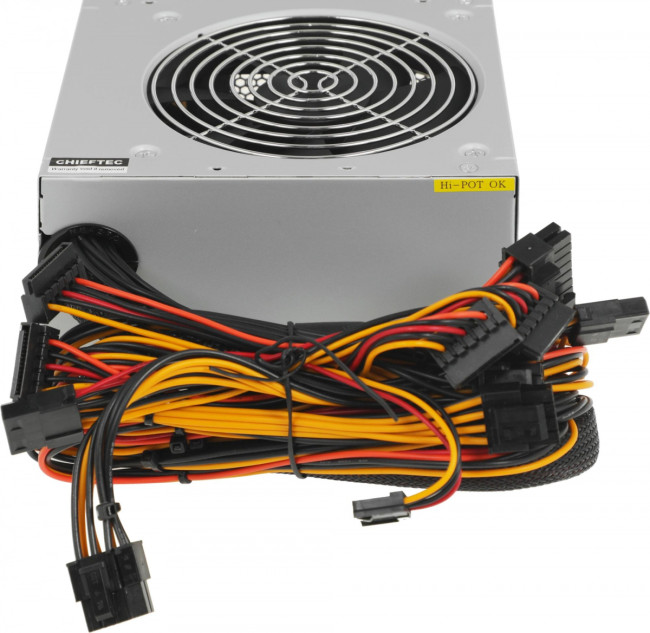 Блок питания Chieftec GPA-550S Блок питания Chieftec GPA-550S