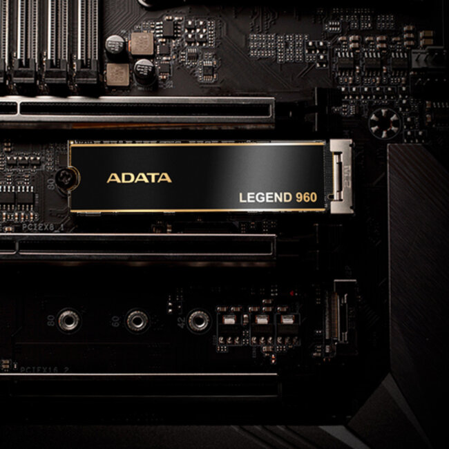 Твердотельный накопитель ADATA Legend 960 4TB (ALEG-960-4TCS) Твердотельный накопитель ADATA Legend 960 4TB (ALEG-960-4TCS)