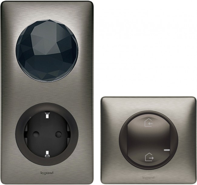 CLN ГРФ Стартовый пакет умн. Стартовый комплект умного дома Legrand серия Celiane with NETATMO, Цвет Графит. Состоит: Шлюз WiFi + Умная розетка с заземлением 16А, 230В + Главный беспроводной выключатель + Рамки в комплекте + Многоразовые наклейки для монт