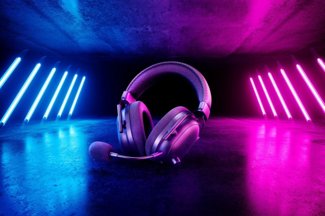 Гарнитура Razer Blackshark V2 Pro 2023 headset Razer RZ04-04530100-R3M1 Гарнитура Razer Blackshark V2 Pro 2023 headset Razer RZ04-04530100-R3M1