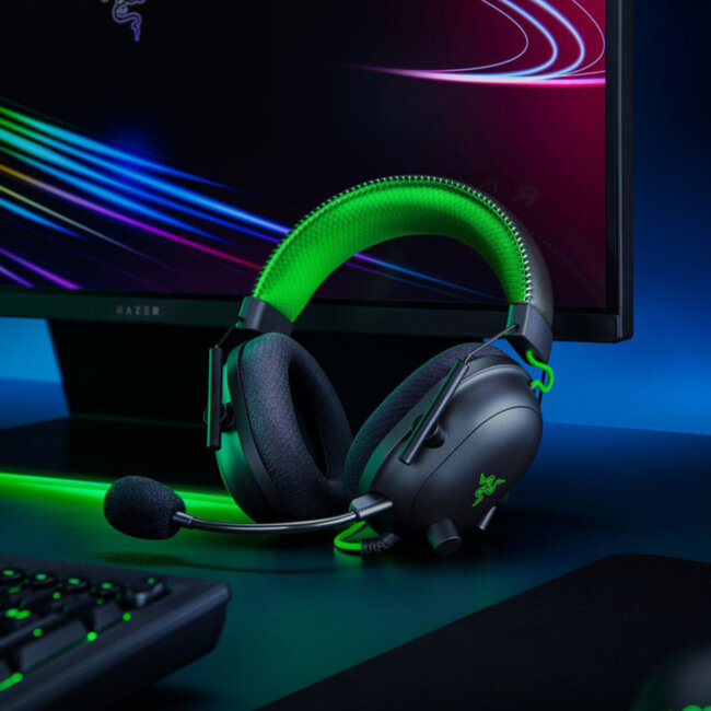 Razer Гарнитура Razer Blackshark V2 + USB Mic Enhancer - SE Razer Blackshark V2 Special Edition (RZ04-03230200-R3M1) Razer Гарнитура Razer Blackshark V2 + USB Mic Enhancer - SE Razer Blackshark V2 Special Edition (RZ04-03230200-R3M1)