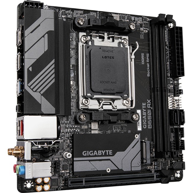 Материнская плата GIGABYTE B650I AX