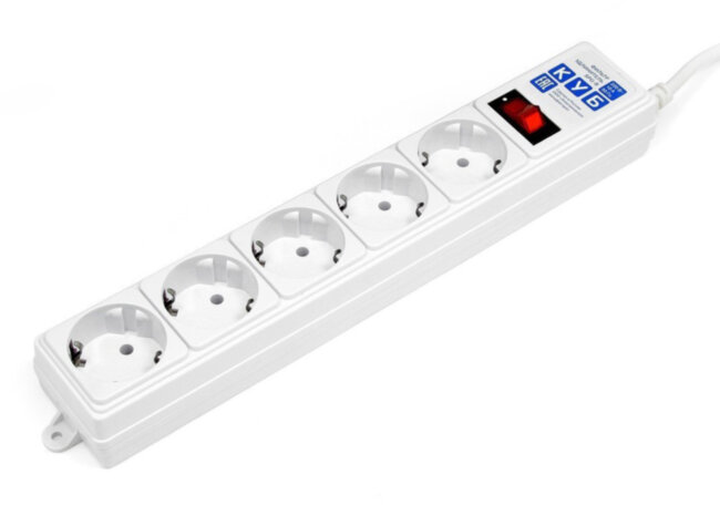 Фильтр-удлинитель Power Cube B 3.0 м 5 розеток (белый) 10А/2,2кВт Power Cube B (3 м, 5 розеток)