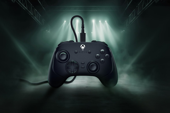 Игровой контроллер Razer Wolverine V3 Tournament Ed. - Black gamepad Razer RZ06-05210100-R3M1