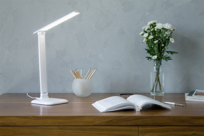 Светильник настольный светодиодный СТАРТ  CT62 белый Светильник настольный светодиодный СТАРТ CT62 белый